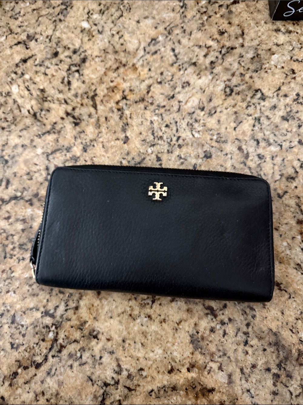 Tory Burch Black Leather Zip Wallet with Gold Logo